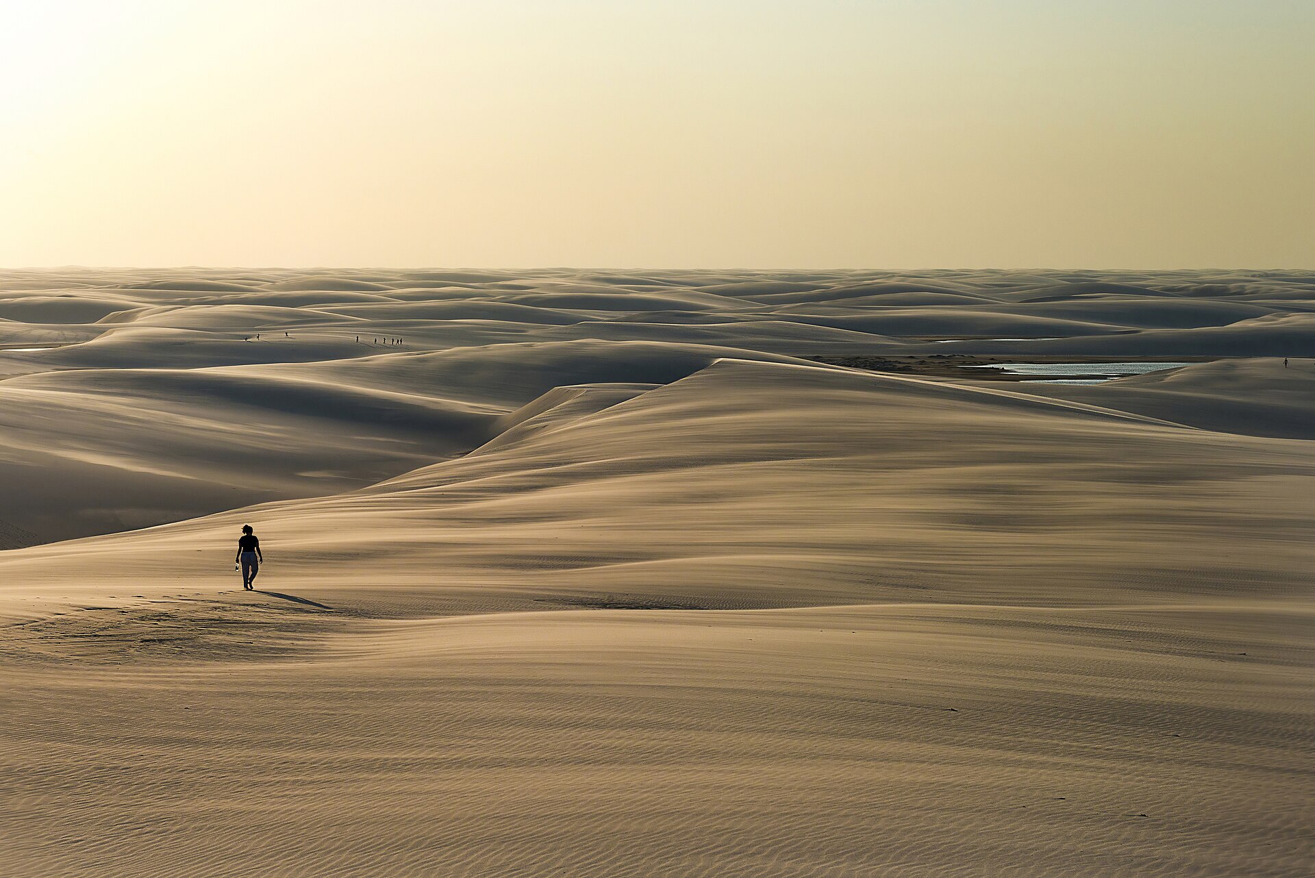 Dunas dos Lençóis Maranhenses ao pôr do sol